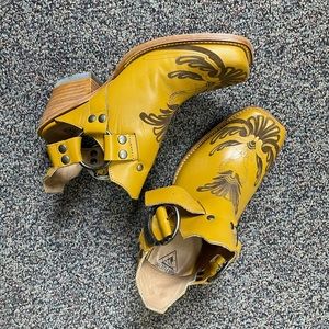 Loretta Fluevog Shoes, size 7